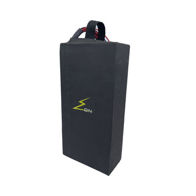 黒い60v 53ah 16S11P LiFePO4のリチウム電池のパック21700