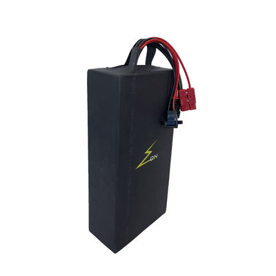 黒い60v 53ah 16S11P LiFePO4のリチウム電池のパック21700