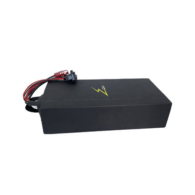 黒い60v 53ah 16S11P LiFePO4のリチウム電池のパック21700