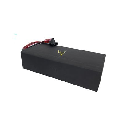 黒い60v 53ah 16S11P LiFePO4のリチウム電池のパック21700
